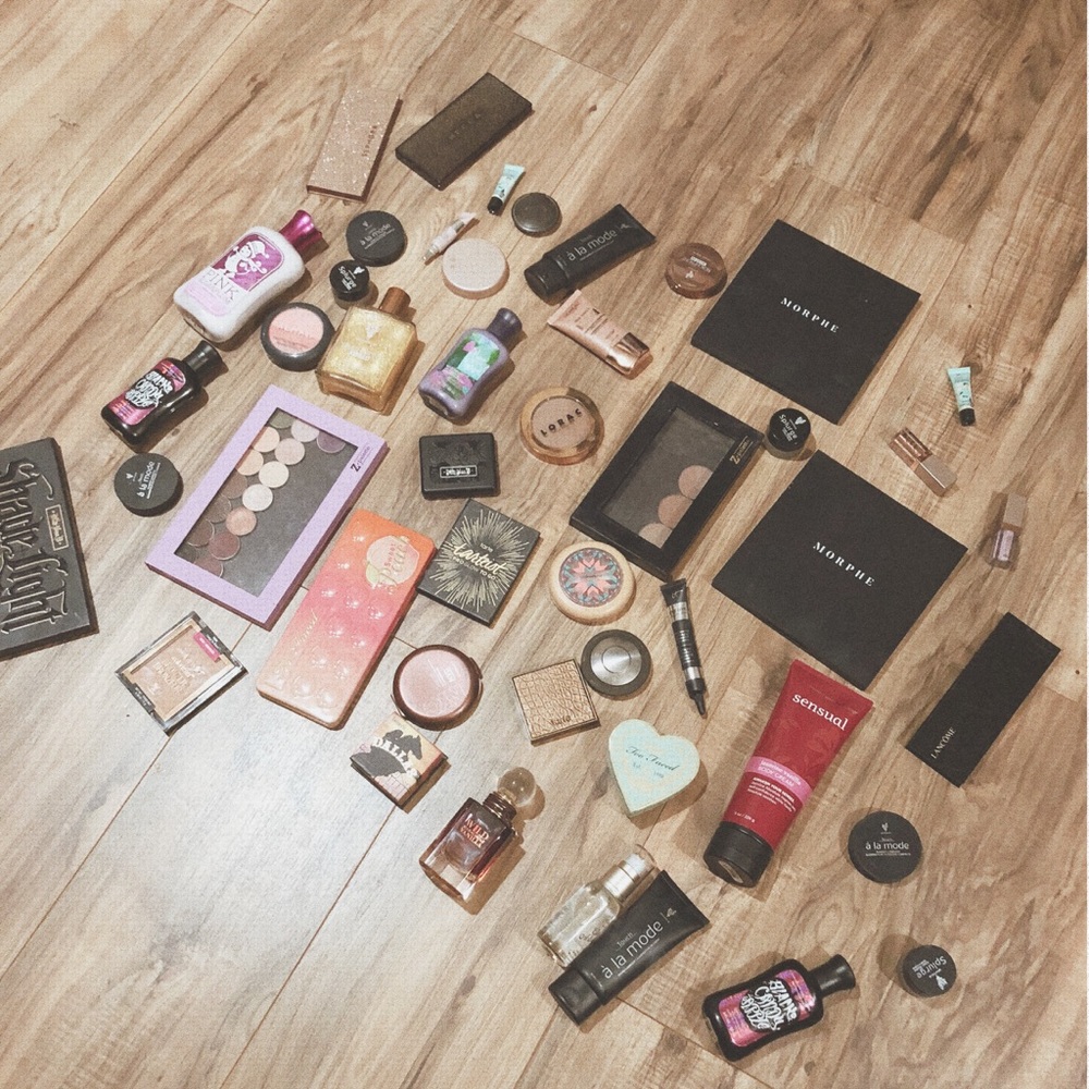 45 PIECE BEAUTY BOX